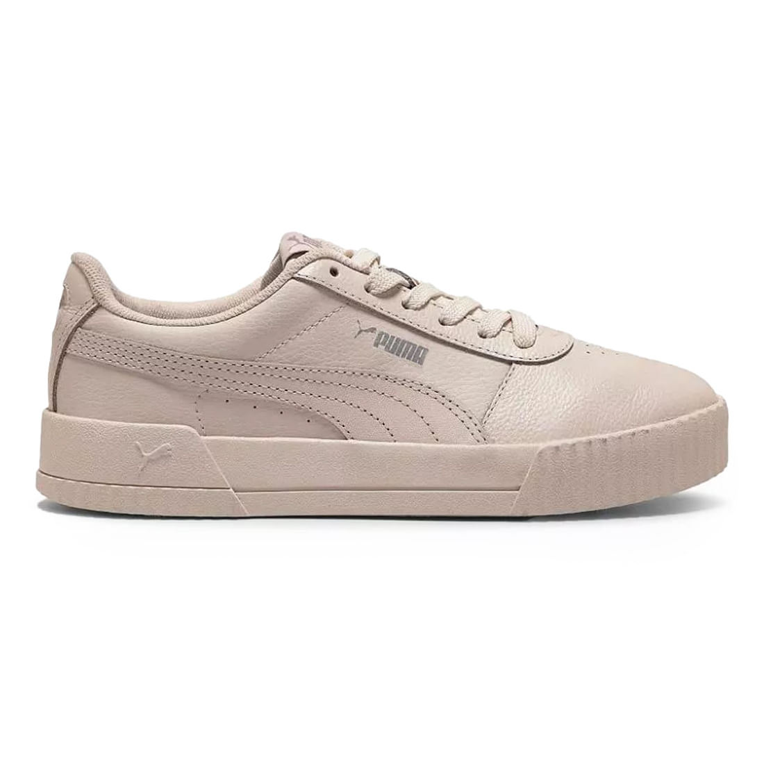 Tênis Puma Carina L BDP bege, vista lateral mostrando detalhes do material e cadarço
